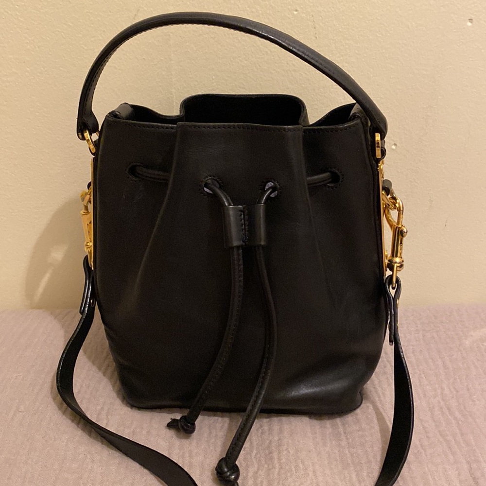SOPHIE HULME LONDON Elegant Black Leather Bucket Bag